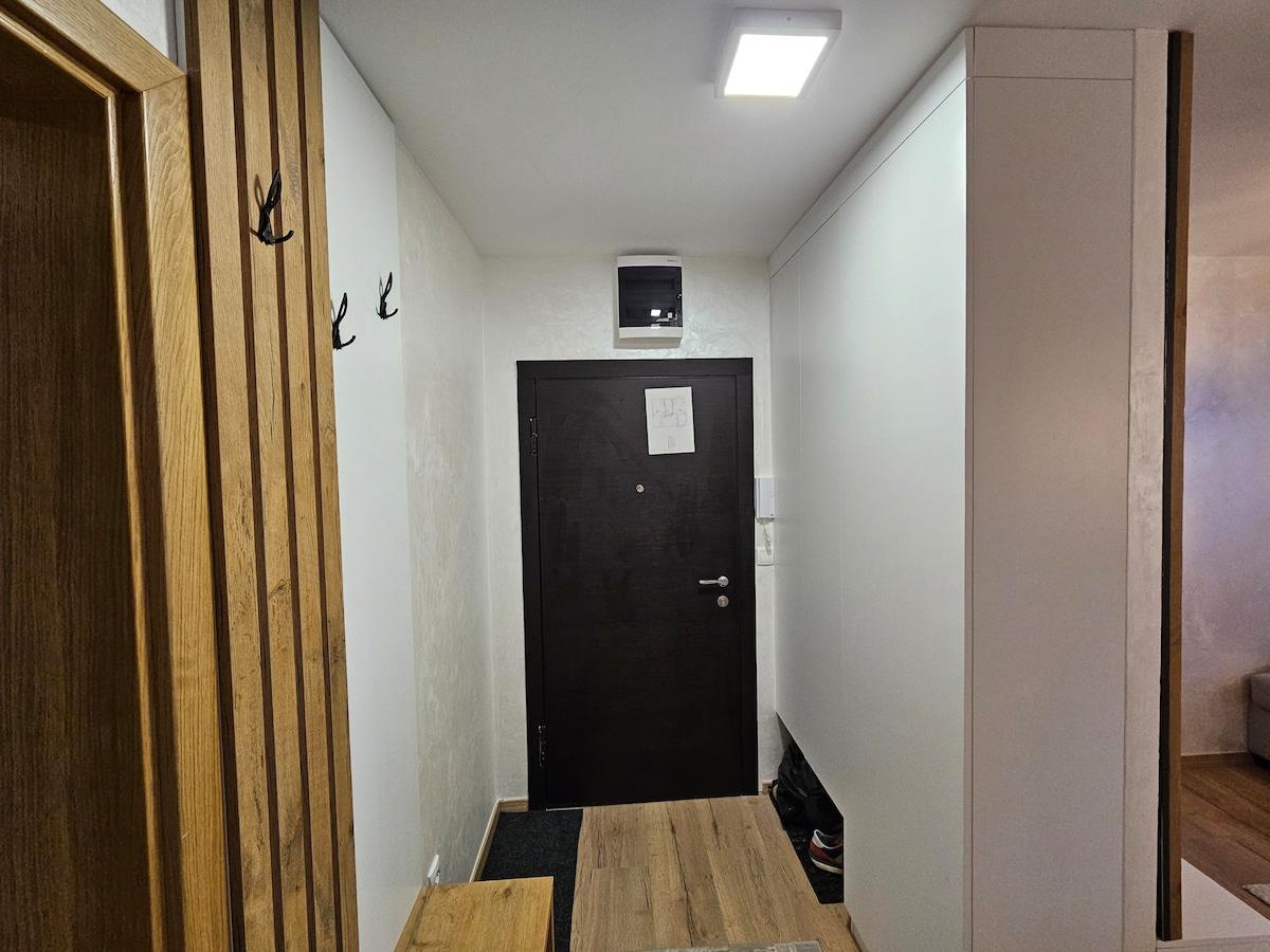 Apartman Mak Jahorina ulazni hodnik